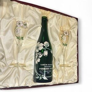 Perrier Jouet Champagne 1985 Empty Bottle Box Set w/2 Hand Painted Glass Flutes